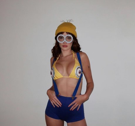 Olivia OBrien model image