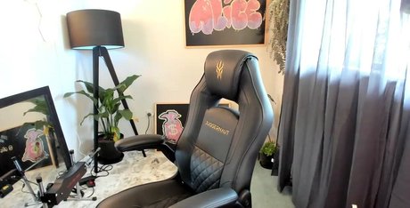 thick girls onlyfans free pictures