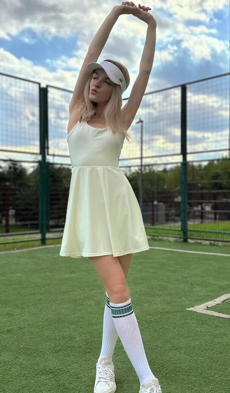 Shadsi model erotic photos