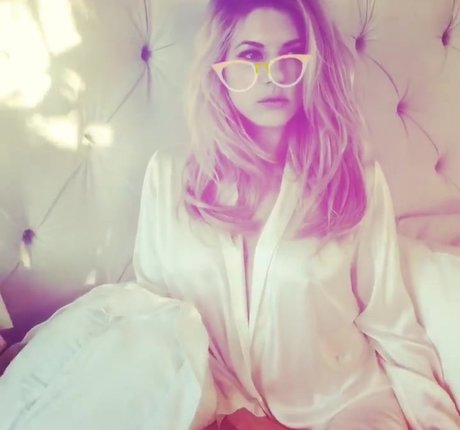 mature squirt onlyfans sexy images