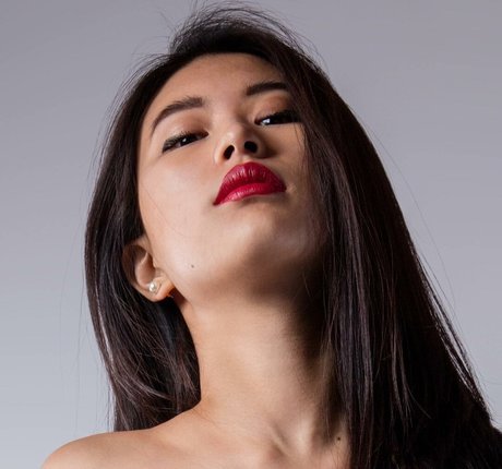 curvy kitty onlyfans erotic archive