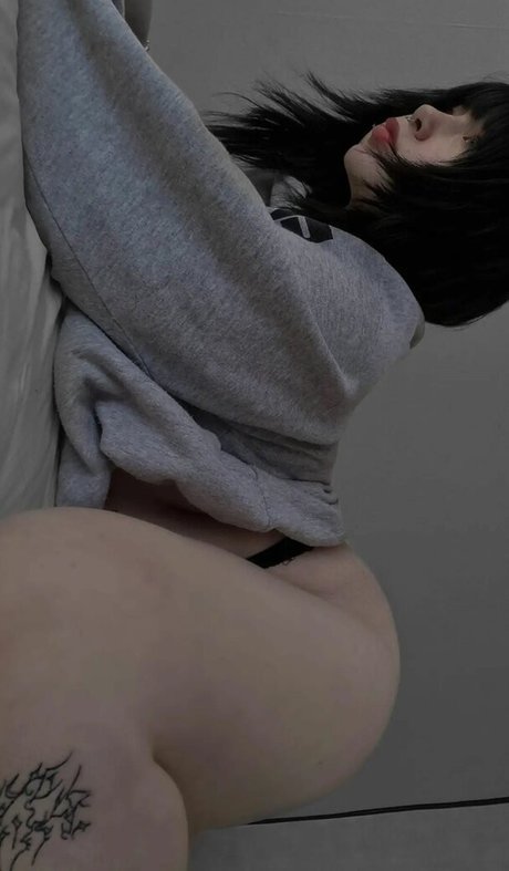 mathildawtf sexy model archive