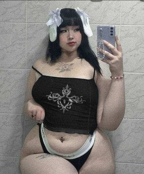 mathildawtf model sexy pic