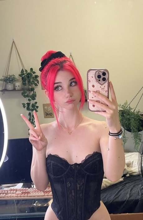 Danielle mercedie star image