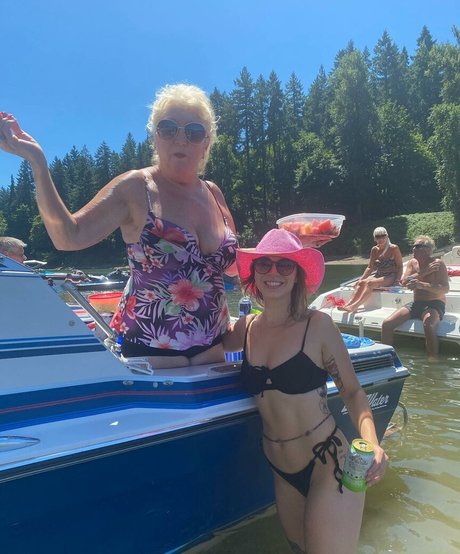 Emily Mello sexy star picture