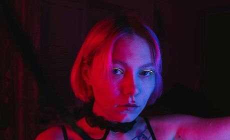 pink hair onlyfans erotic photos