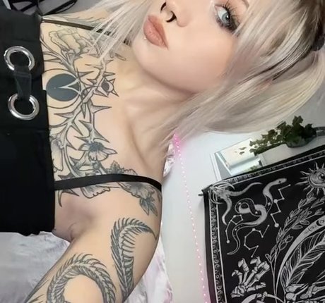 alisawaifu naked model gallery