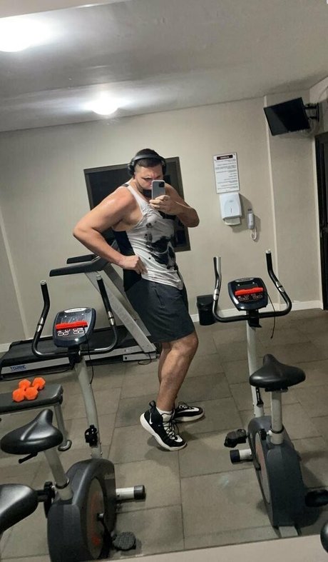 lightskin onlyfans hot naked img