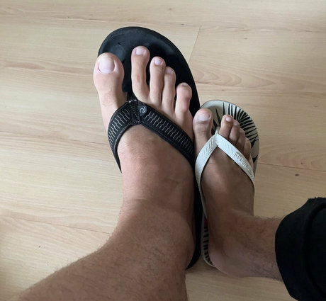 tiny onlyfans exclusive pics