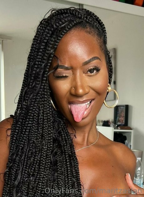 Maritzaslan model art pic