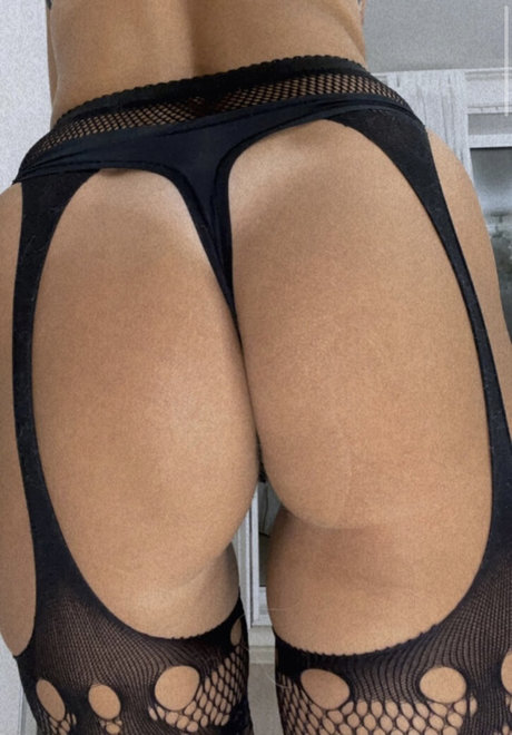 busty mom onlyfans porno image