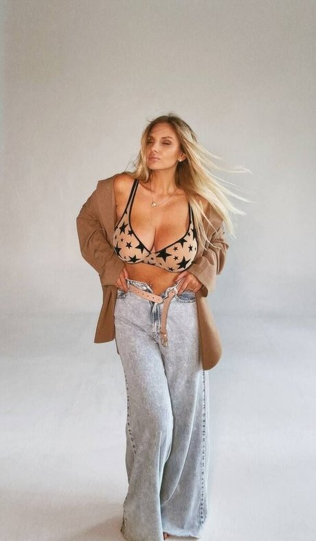 Lady Gorbunova model naked pics