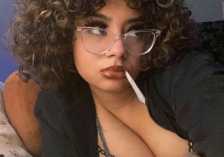 Jinxluvfil model porn picture