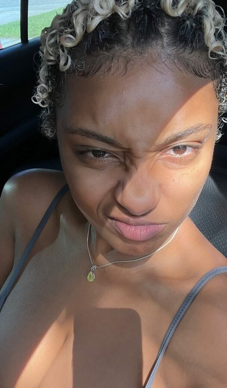 black kitty onlyfans top images