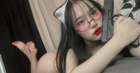 Yunne uwu model adult photos