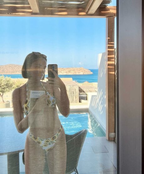 Agathe Auproux perfect actress picture