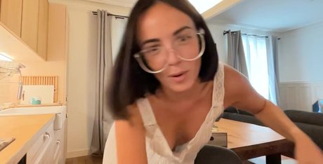 Agathe Auproux adult star img