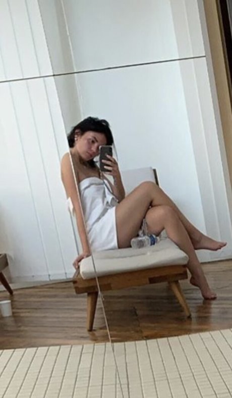 Agathe Auproux model photo