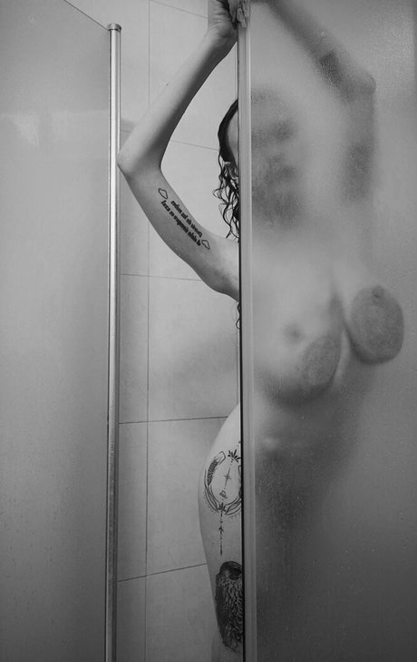 lesbian fingering onlyfans best pic