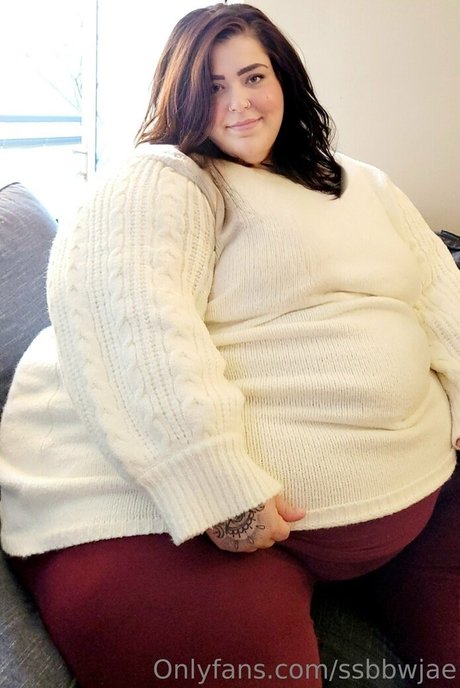 ssbbwjae model naked pictures