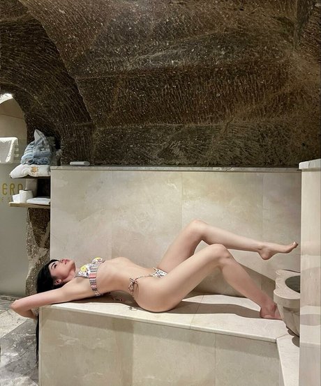 Ayse Irmak Cakir porn model gallery