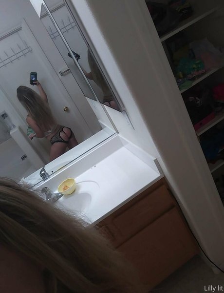 thick latina milf onlyfans art naked picture