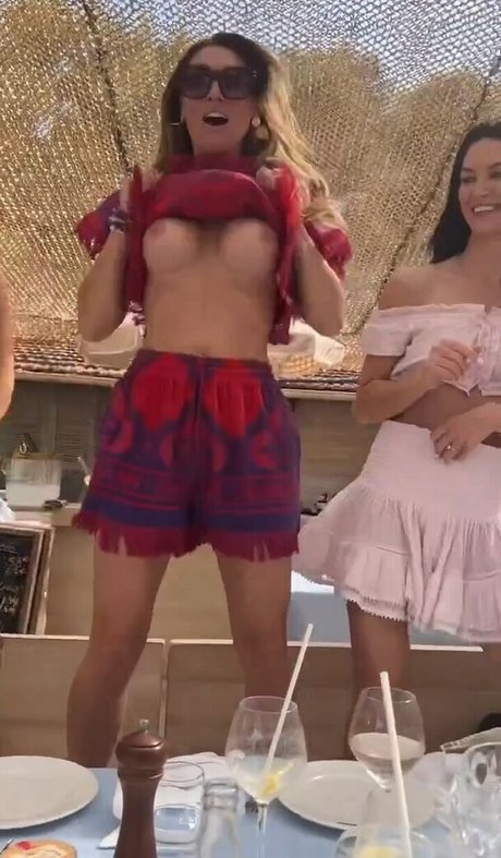 lesbian fingering onlyfans nice archive