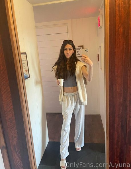 asian top onlyfans pornos image