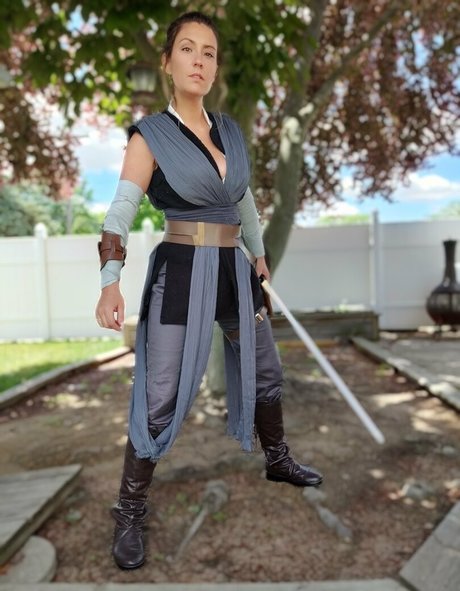 tall onlyfans exclusive image