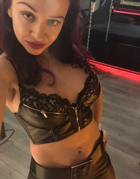 famous nude onlyfans free gallery