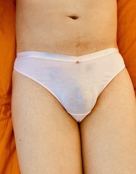 rinavolpina exclusive model image