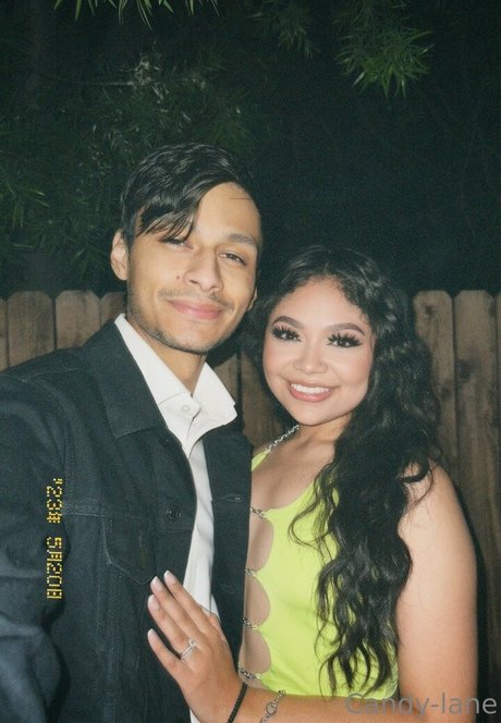 mirror onlyfans beautiful xxx image