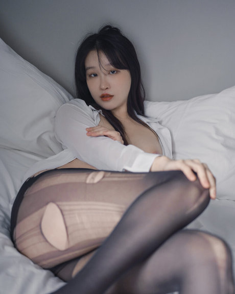 Lee Seol_ pornstar pretty images