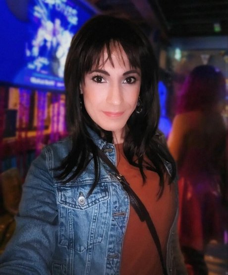 Jennifer London porn actress image