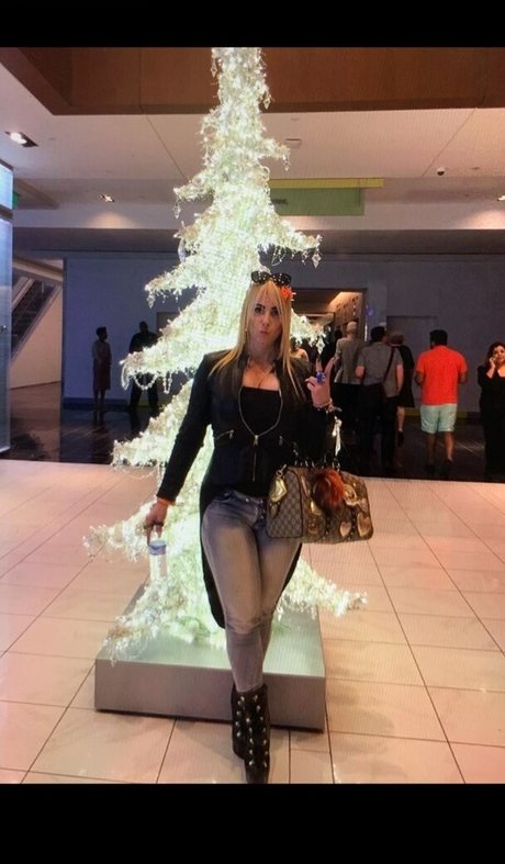 Vanessa Pardo hd pornstar img