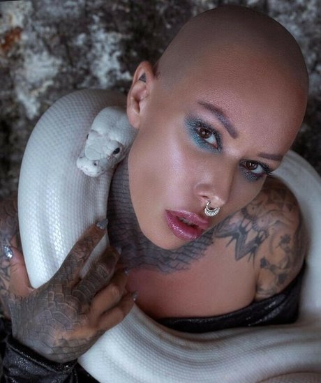 Maria Kasta nude pornstar image