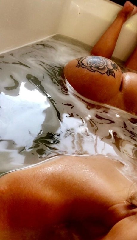 milf wife onlyfans art naked pic