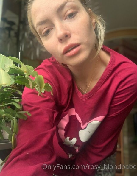 rosy blondbabe model top pics