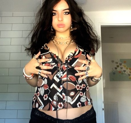 Maddy Adderley model porn image