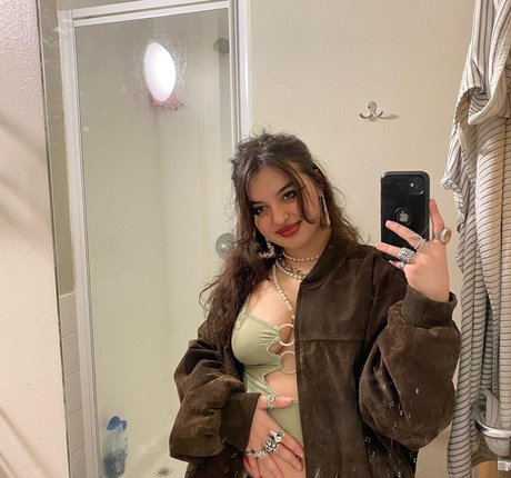 asian influencer onlyfans perfect photo