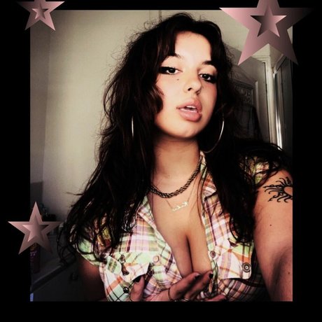 Maddy Adderley naked model image