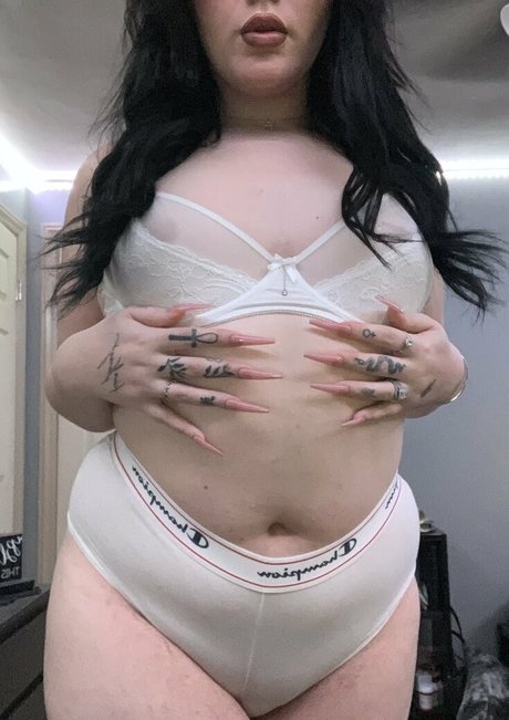 nattiethebaddie star naked pictures