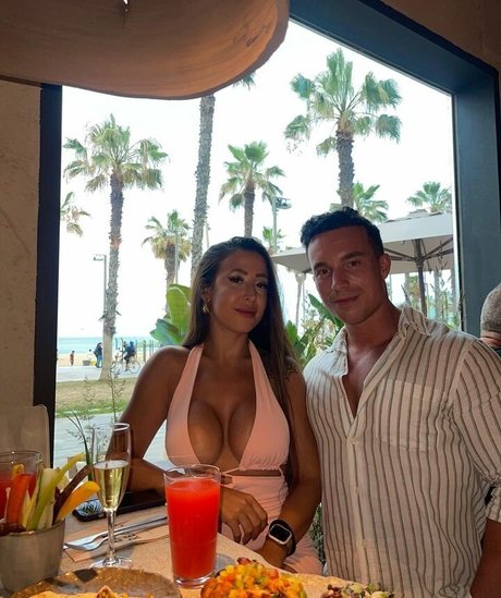 Sara Izquierdo star hot pictures