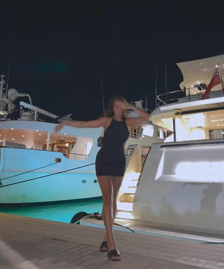 thick girls onlyfans sexy nude pics