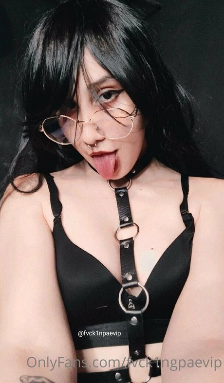playfulgothdomme erotic model picture