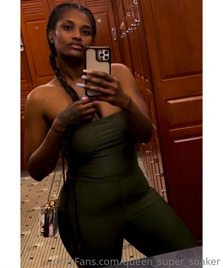 queen super soaker sexy actress image