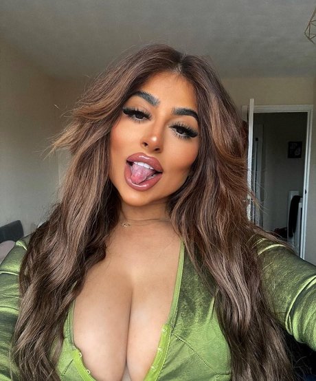 Priya Yasmin X star sex pictures