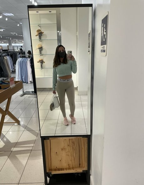 girl onlyfans erotic photos