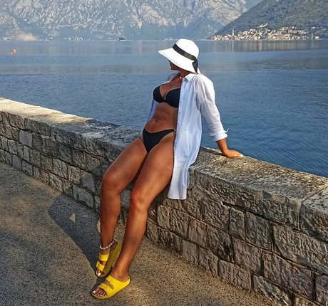 Justwoman 42 model perfect image