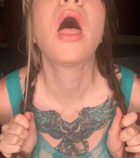 lolaluxx exclusive actress images